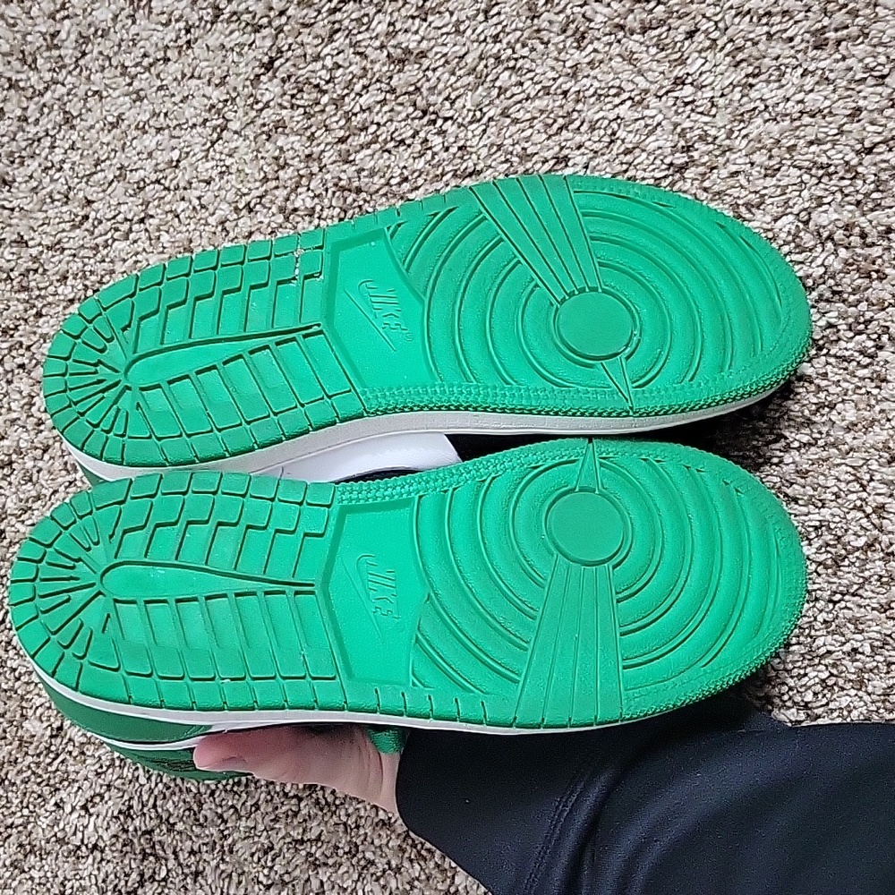 Nike - Picture 4 of 4